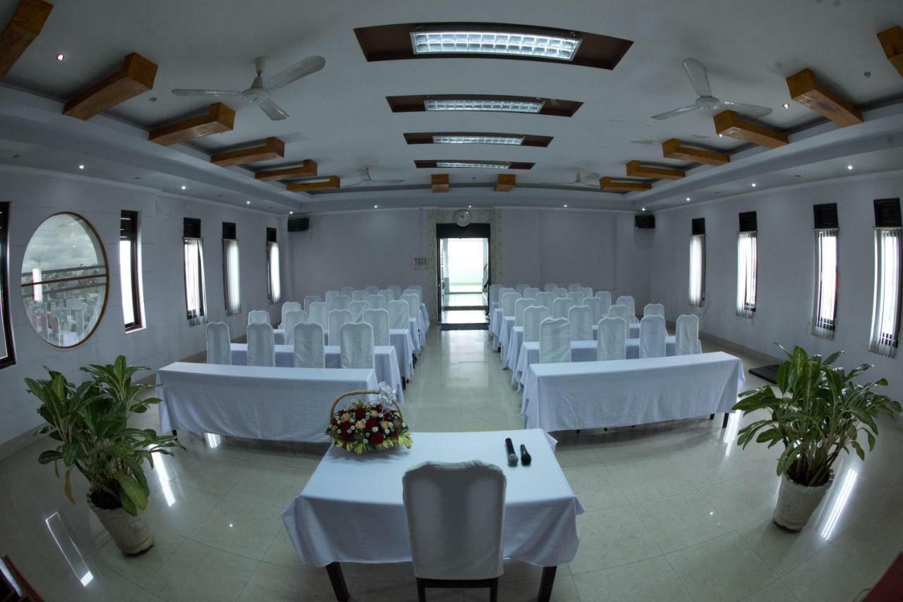 Eden Hotel Buôn Ma Thuột Esterno foto